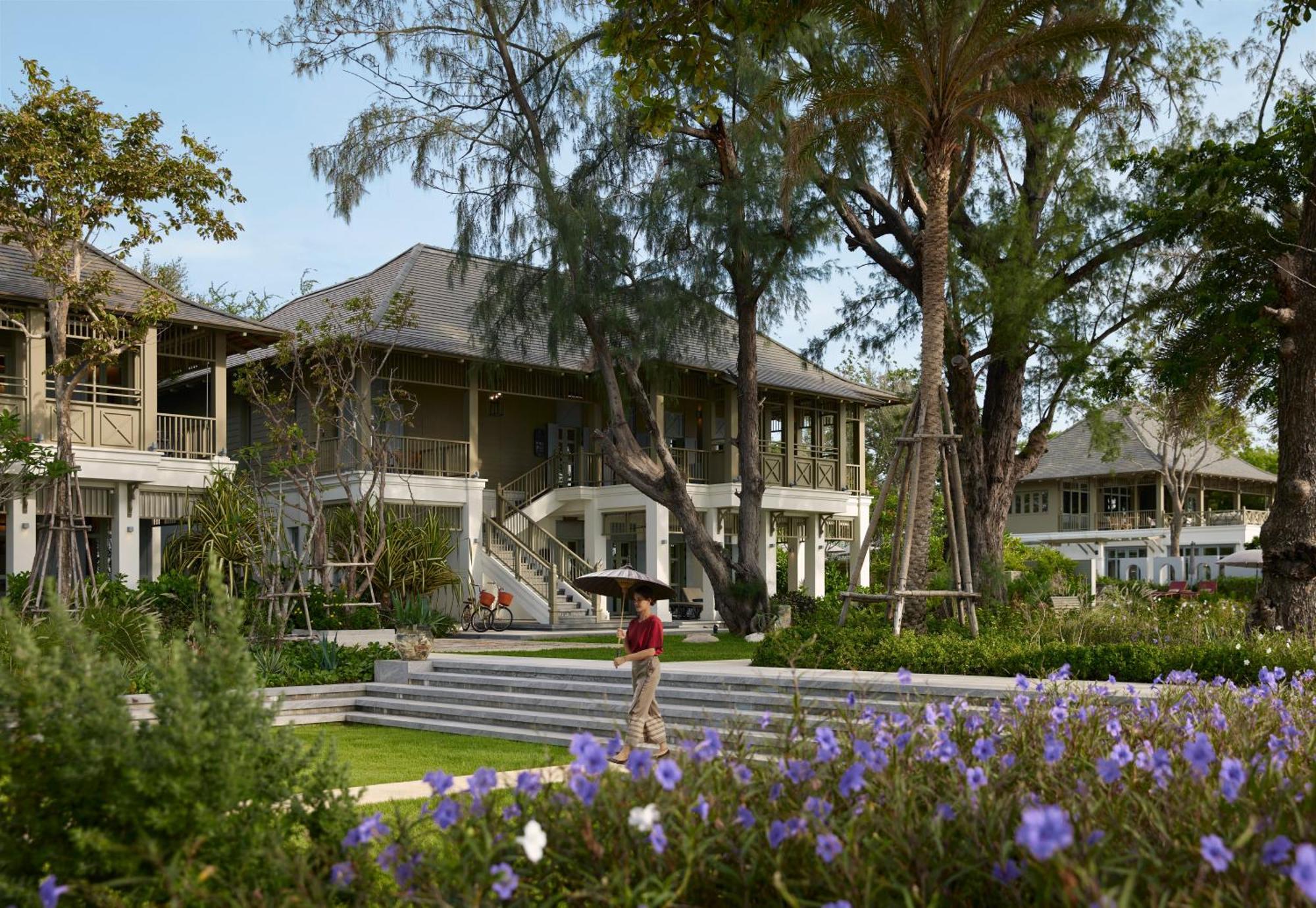 Charras Bhawan Hotel And Residences HHQ Eksteriør billede