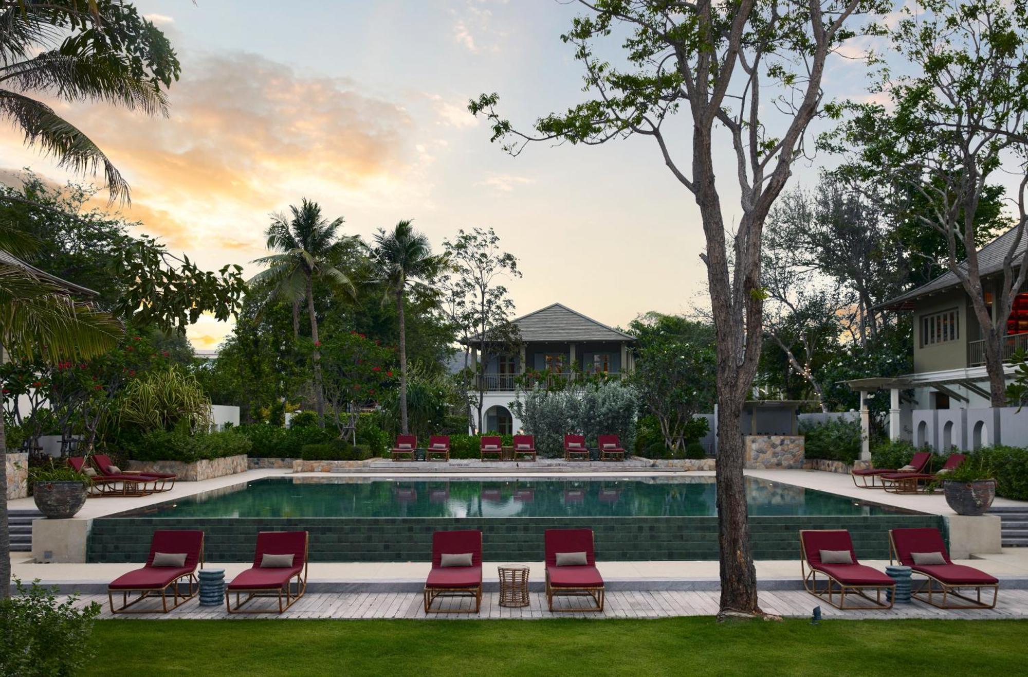 Charras Bhawan Hotel And Residences HHQ Eksteriør billede
